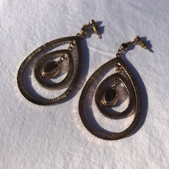 Blush Pink Date Night Earrings Crystal Sparkly - Picture 5 of 6